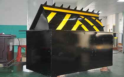 智能液压路障机将扮演着重要的角色